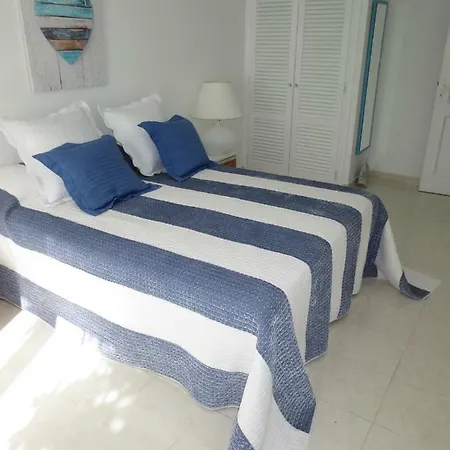 Апартаменти Ocean House & Perfect For